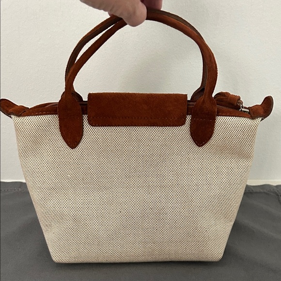 Vintage Longchamp Paris Cream Canvas Tote with Brown Suede Trim and Tassel - Picture 9 of 13